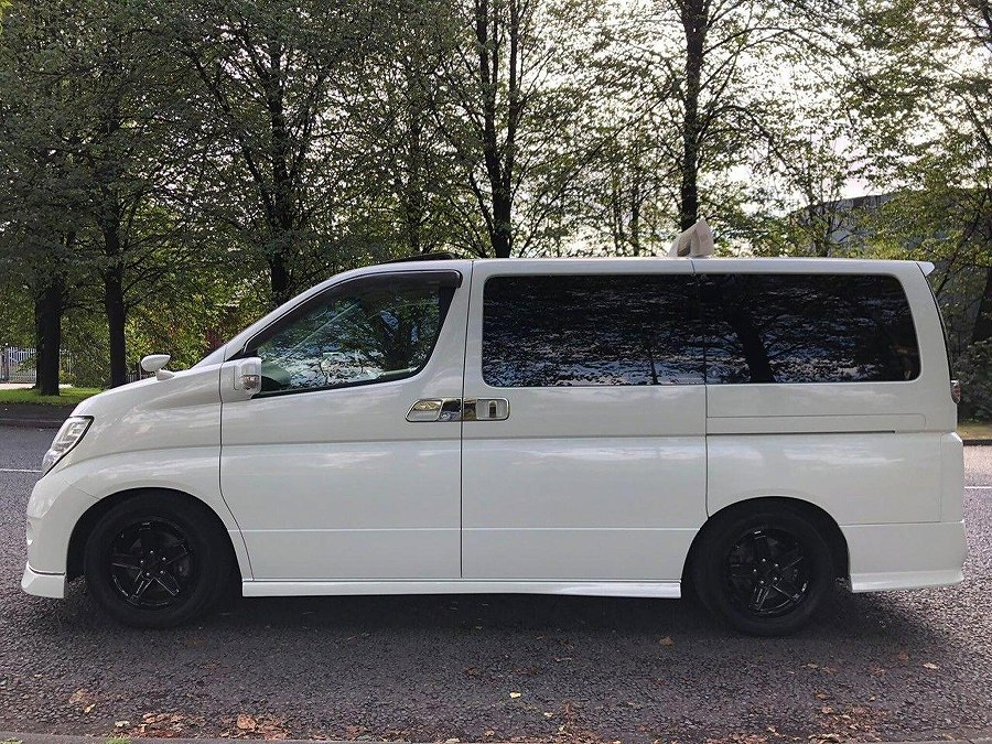 2009 Nissan Elgrand photo 4