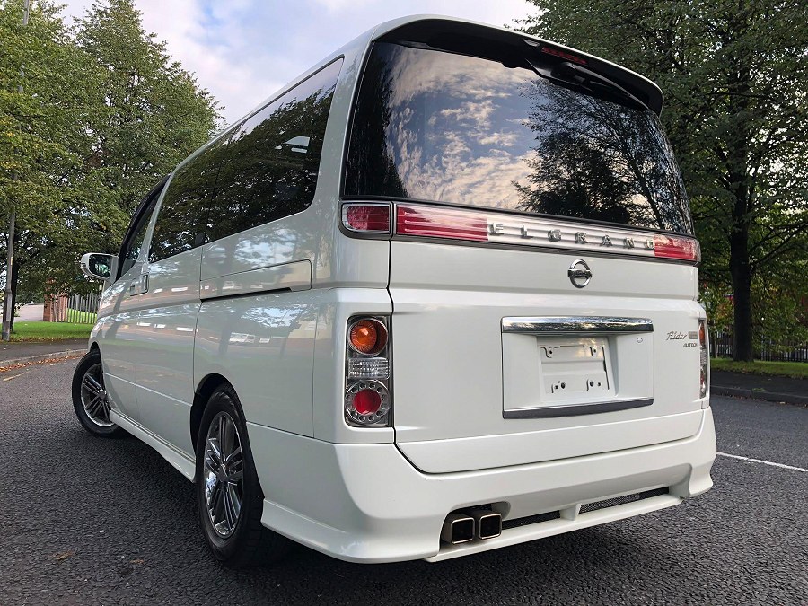 2010 Nissan Elgrand photo 10