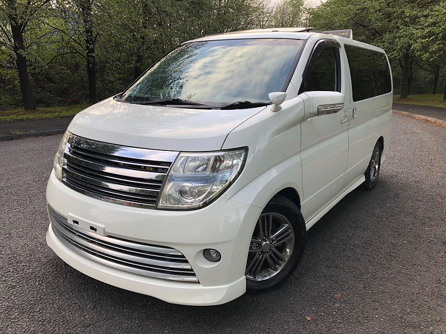 2010 Nissan Elgrand photo 11