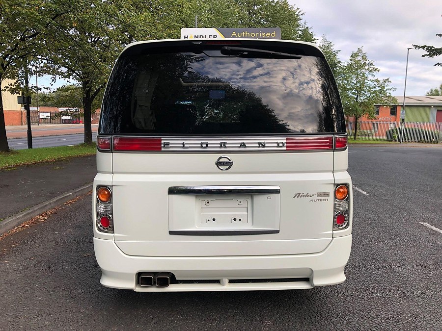 2010 Nissan Elgrand photo 6
