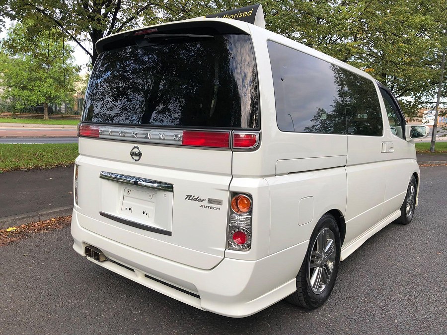 2010 Nissan Elgrand photo 7