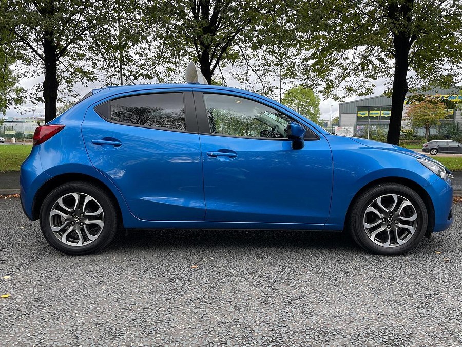 2015 Mazda Mazda2 photo 8