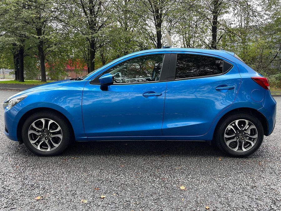 2015 Mazda Mazda2 photo 4