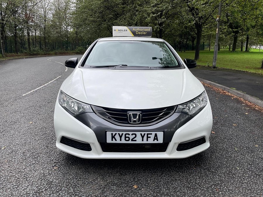 Honda Civic photo 2