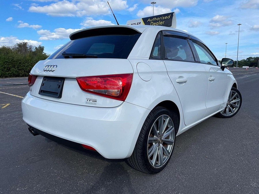 2013 Audi A1 photo 10