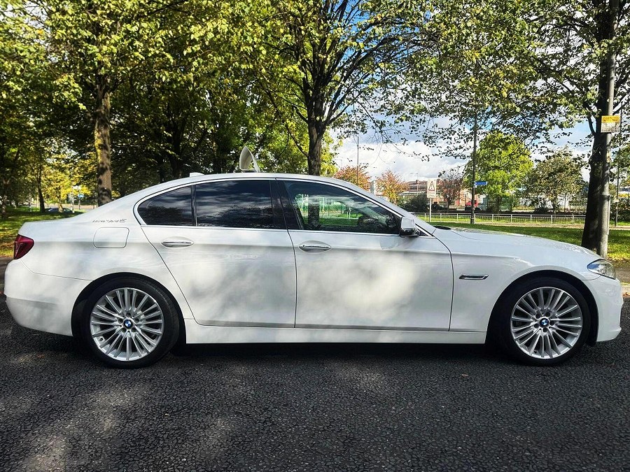 2015 BMW 5 Series photo 8