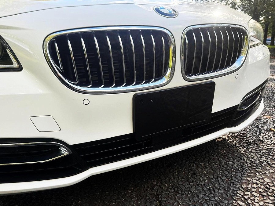 2015 BMW 5 Series photo 14
