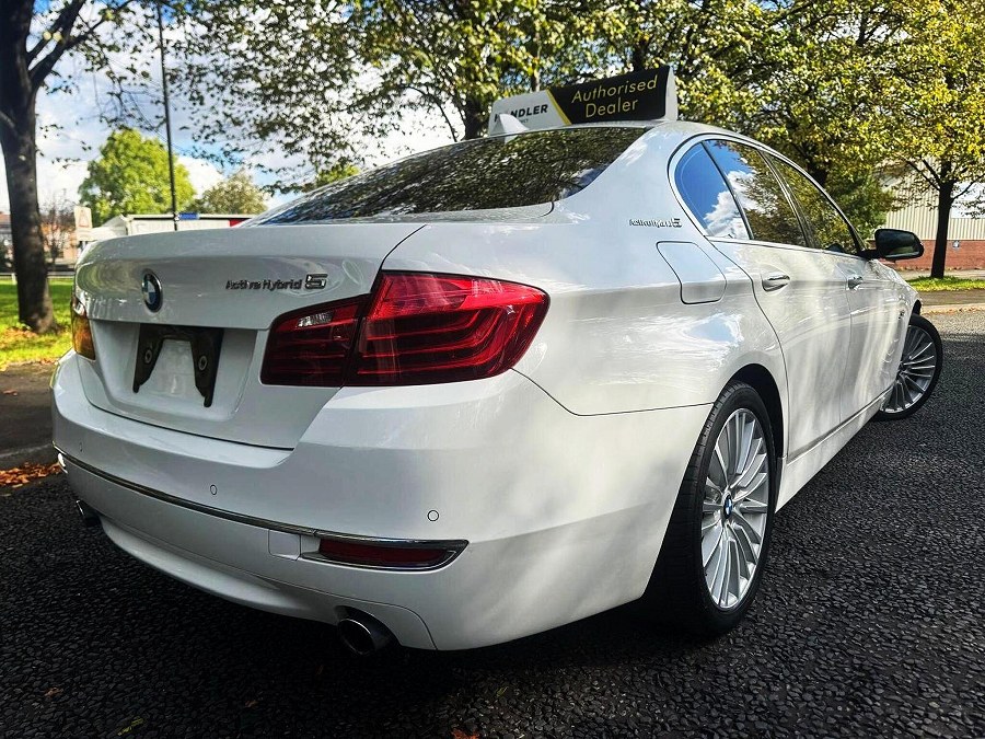 2015 BMW 5 Series photo 10