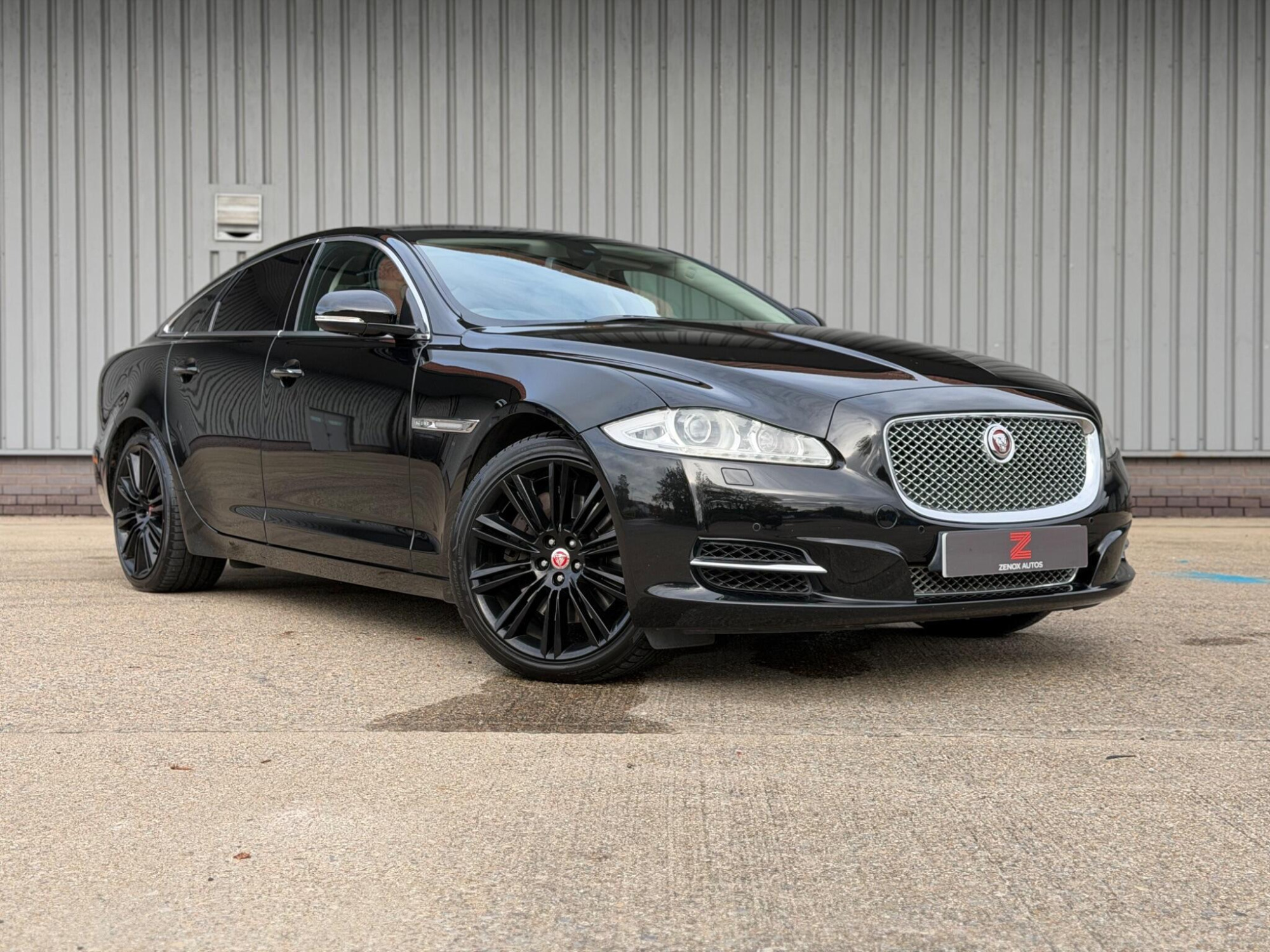 Jaguar XJ