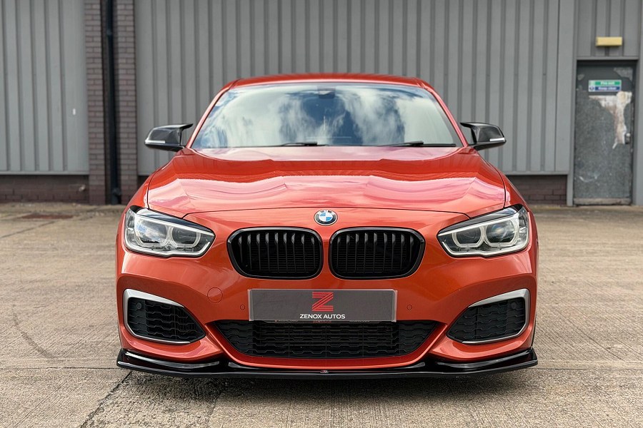 BMW 1 Series photo 2
