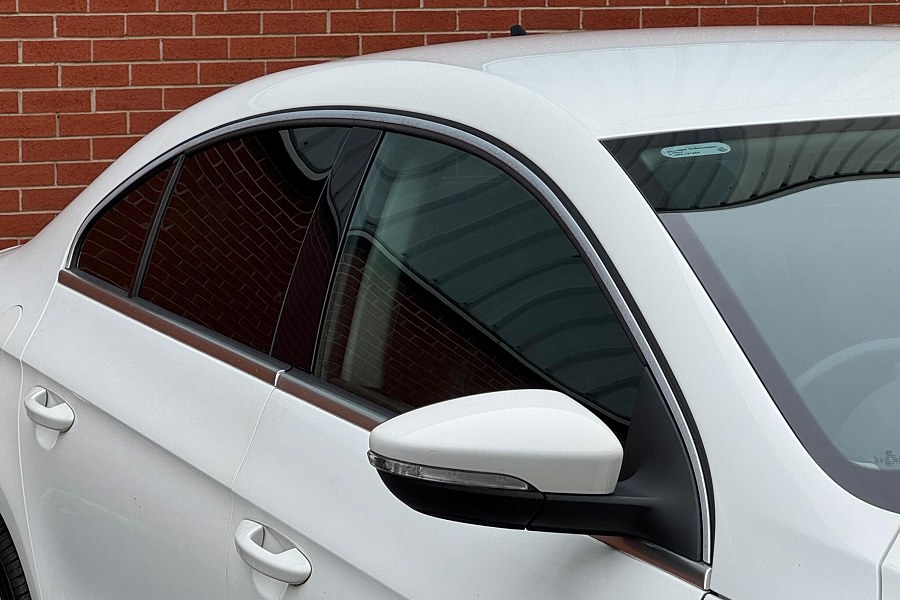 2011 Volkswagen CC photo 12