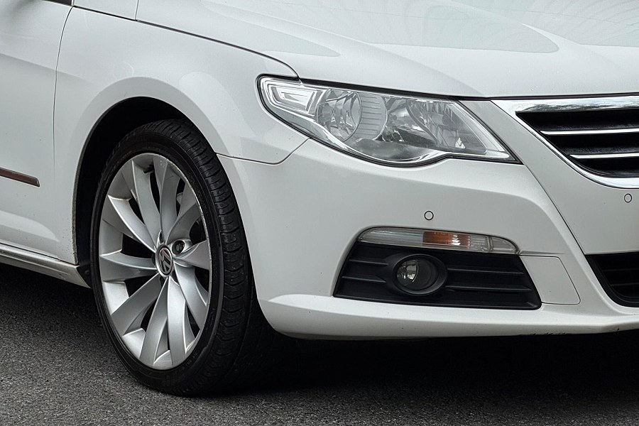 2011 Volkswagen CC photo 9