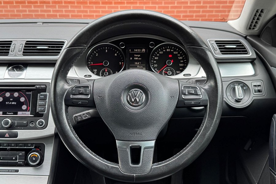 2011 Volkswagen CC photo 14