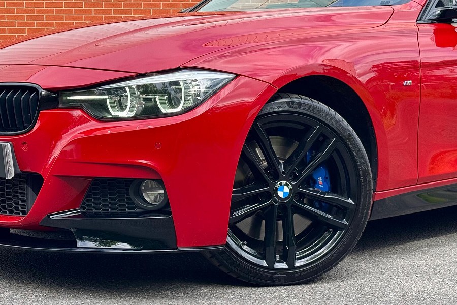 2019 BMW 3 Series photo 13