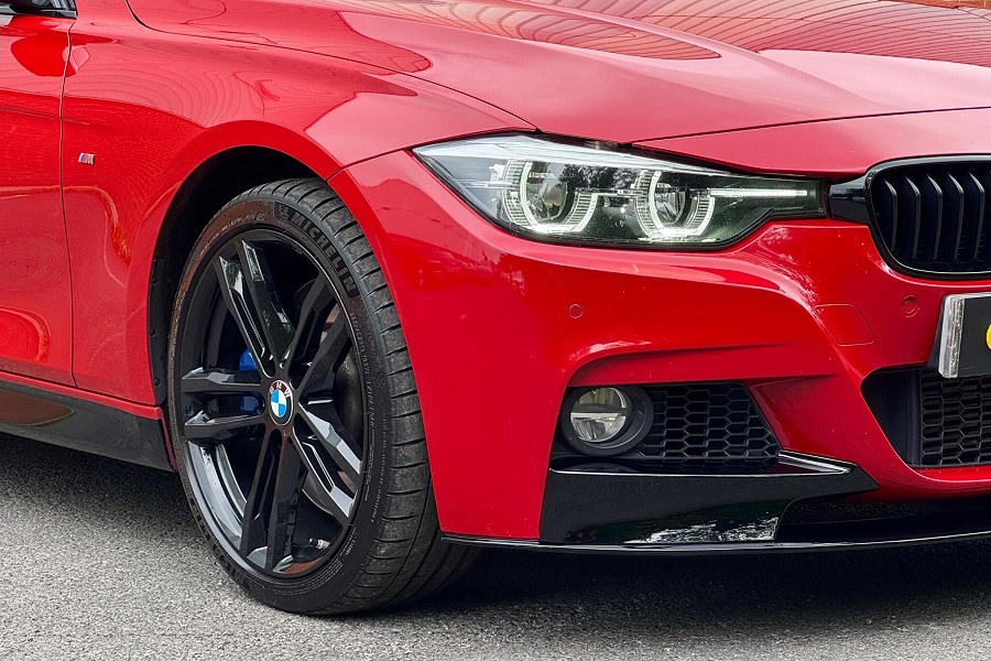 2019 BMW 3 Series photo 10
