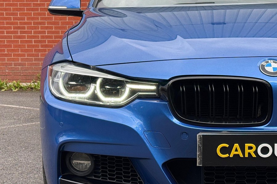 2017 BMW 3 Series photo 11