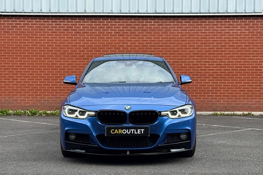 2017 BMW 3 Series photo 4