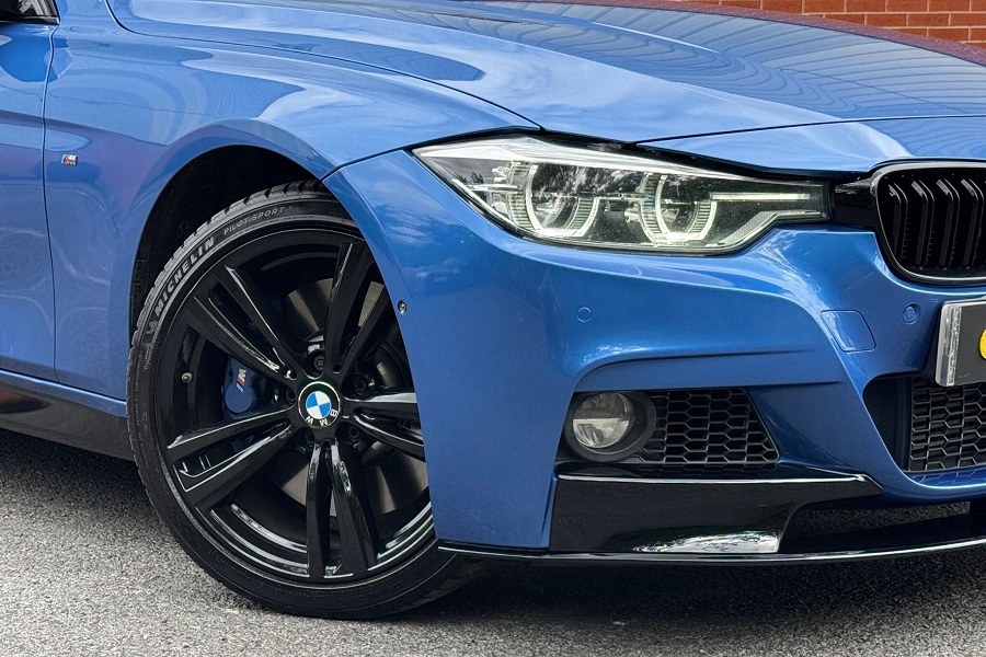 2017 BMW 3 Series photo 14