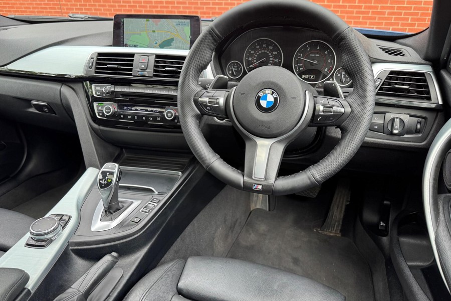2015 BMW 3 Series photo 3