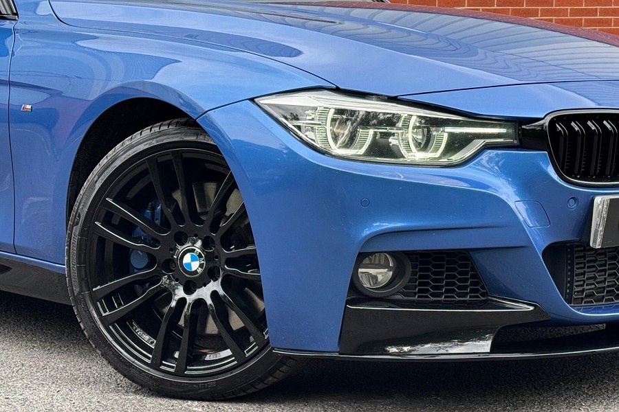 2015 BMW 3 Series photo 14