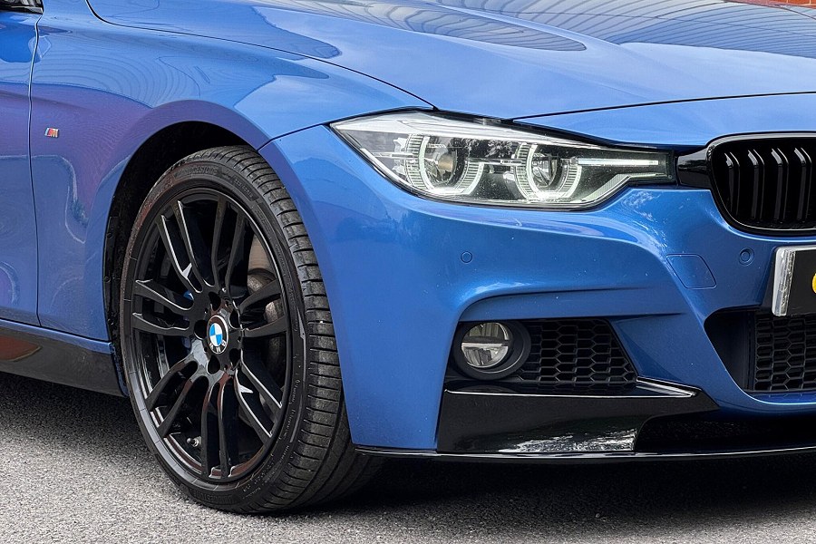 2015 BMW 3 Series photo 12