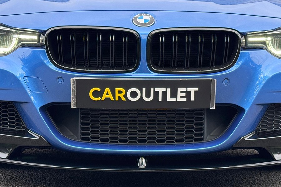2015 BMW 3 Series photo 9