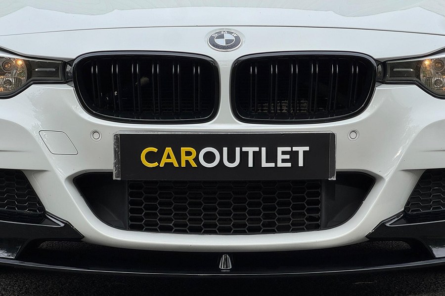 2013 BMW 3 Series photo 8