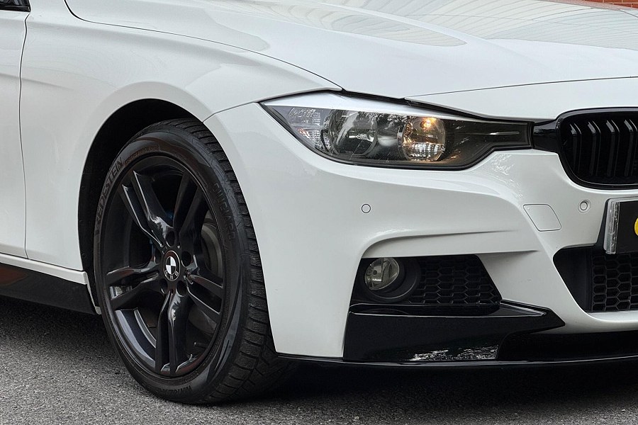 2013 BMW 3 Series photo 11