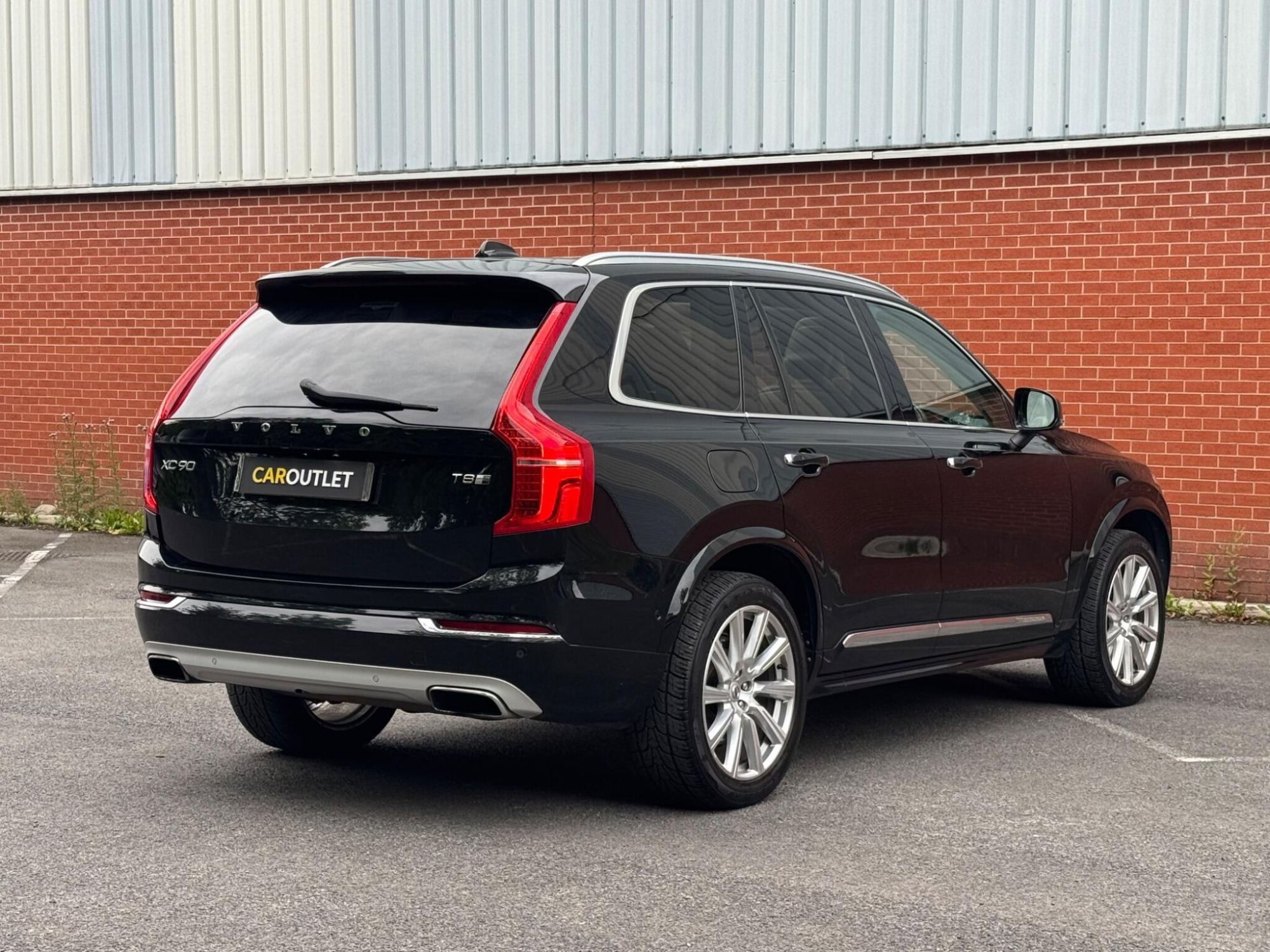 Volvo XC90 photo 2