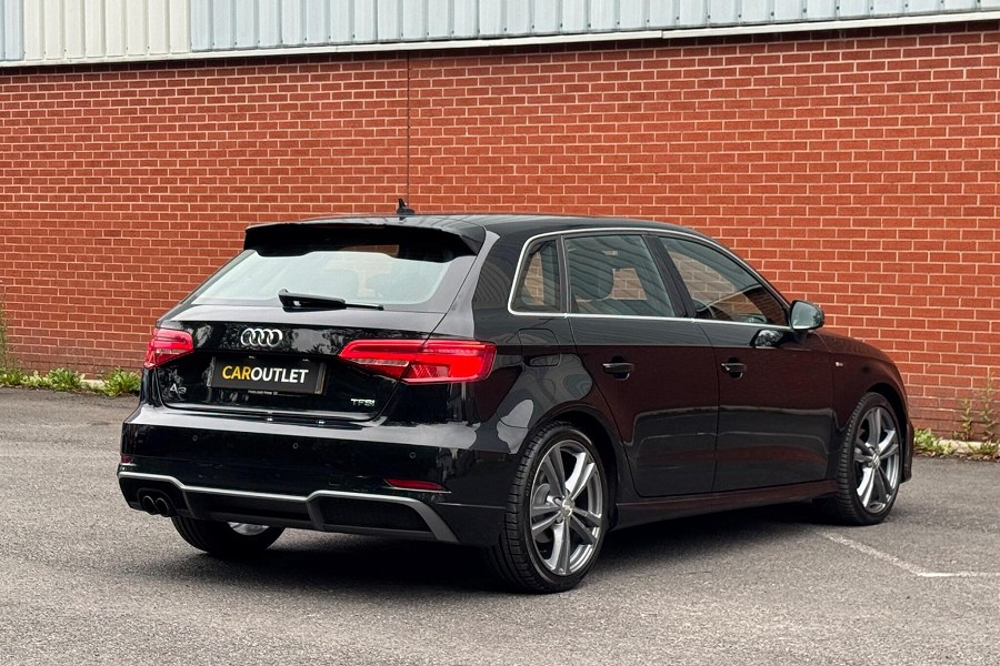 Audi A3 photo 2