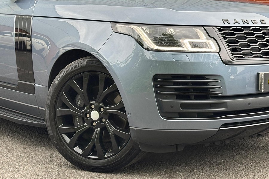 2018 Land Rover Range Rover photo 14