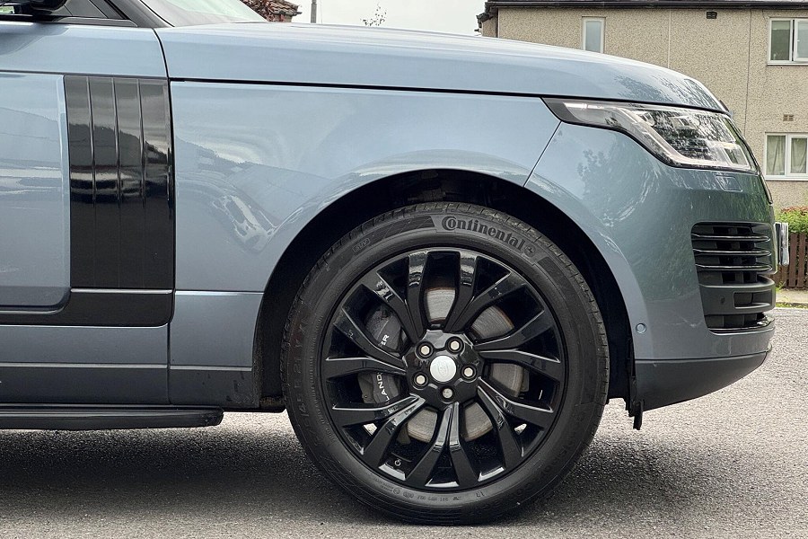 2018 Land Rover Range Rover photo 13