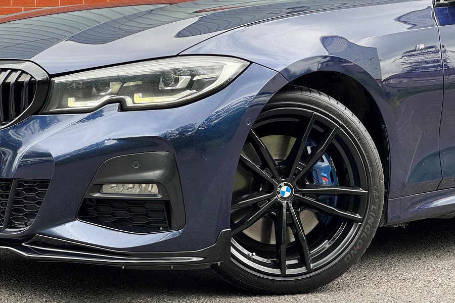 2020 BMW 3 Series photo 13