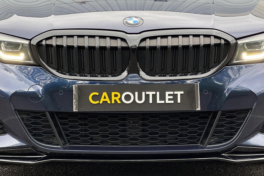 2020 BMW 3 Series photo 8