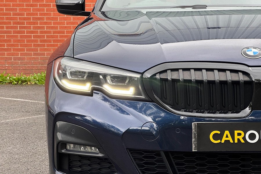 2020 BMW 3 Series photo 9