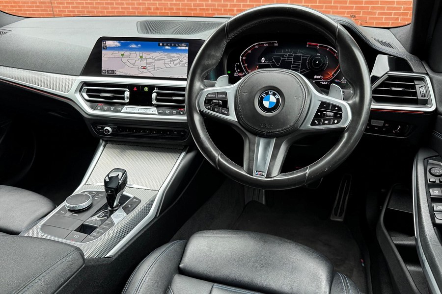 2020 BMW 3 Series photo 3