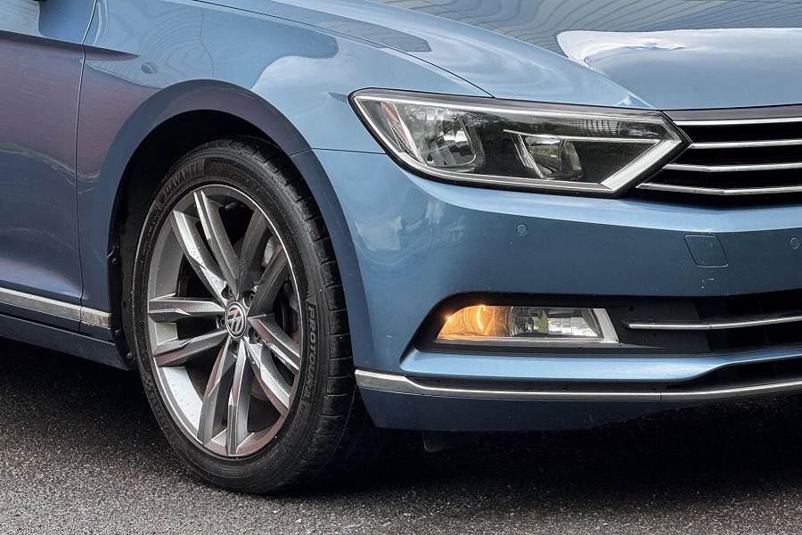 2017 Volkswagen Passat photo 8
