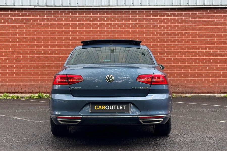 2017 Volkswagen Passat photo 7