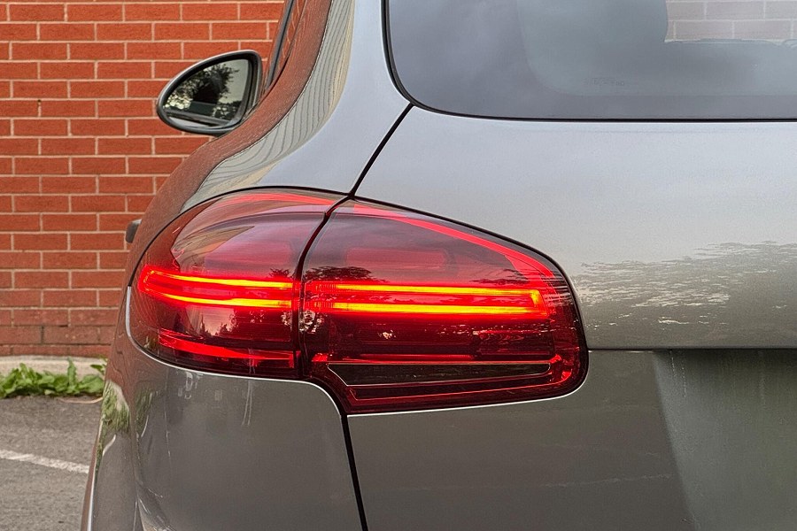 2017 Porsche Cayenne photo 14