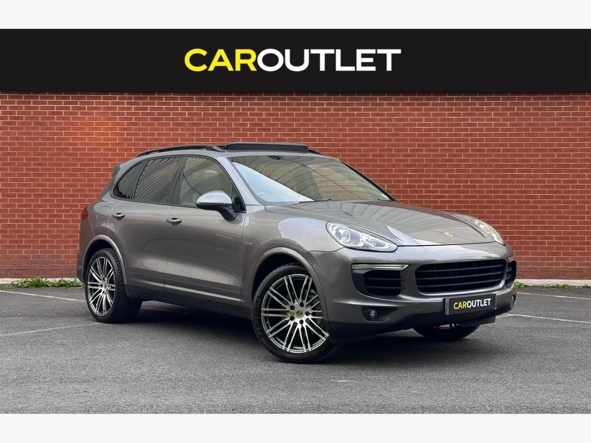 2017 Porsche Cayenne 4.2 TD V8 S TiptronicS 4WD Euro 6 (s/s) 5dr for sale at Car Outlet UK