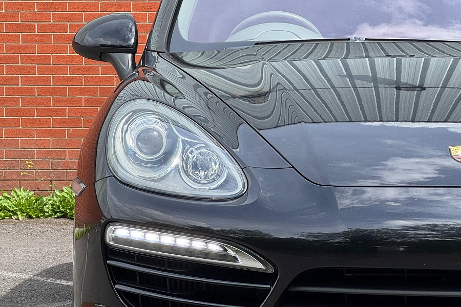 2014 Porsche Cayenne photo 8
