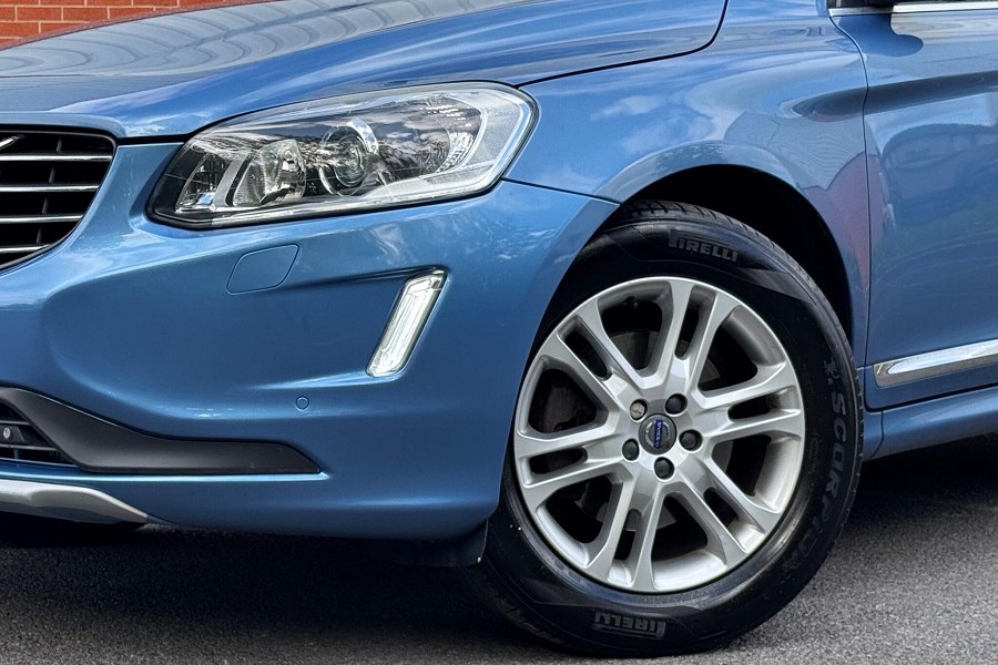 2015 Volvo XC60 photo 12