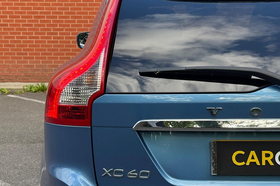 2015 Volvo XC60 photo 13