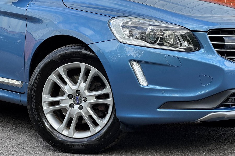 2015 Volvo XC60 photo 9