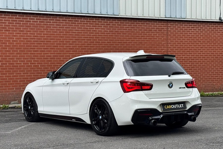 2017 BMW 1 Series photo 6