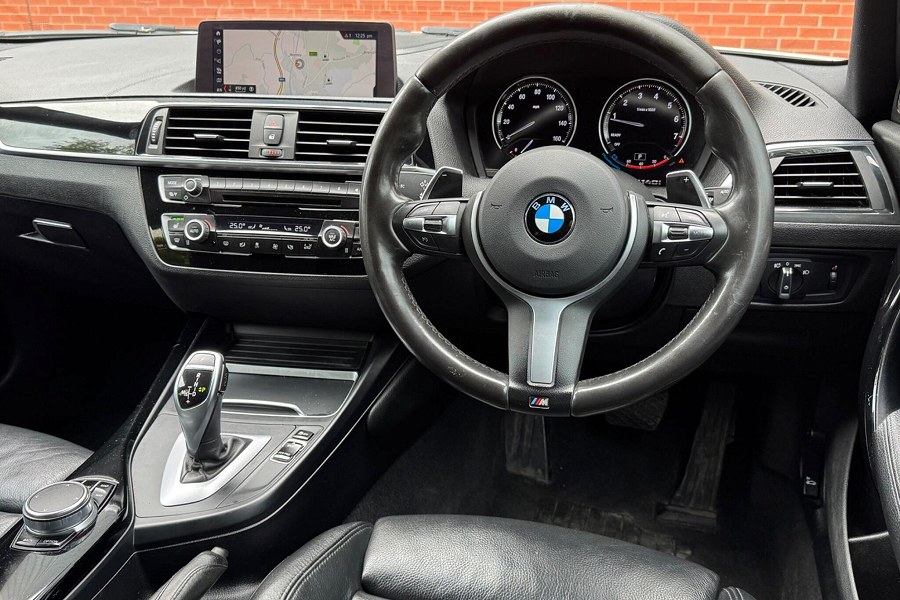 2017 BMW 1 Series photo 3
