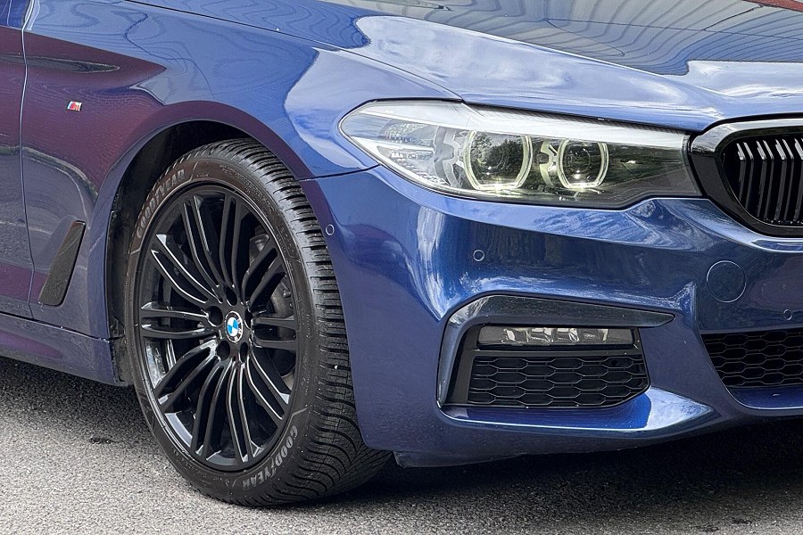 2019 BMW 5 Series photo 10
