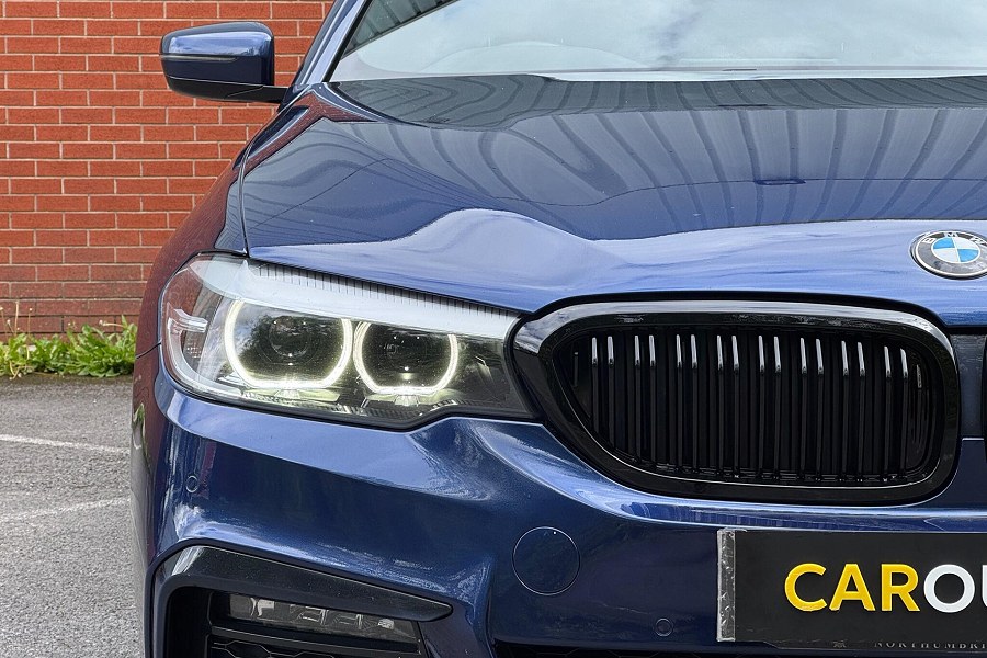 2019 BMW 5 Series photo 8