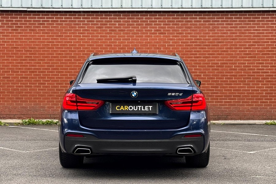 2019 BMW 5 Series photo 7