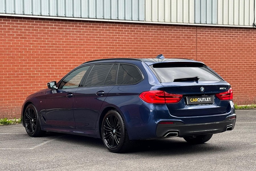 2019 BMW 5 Series photo 6